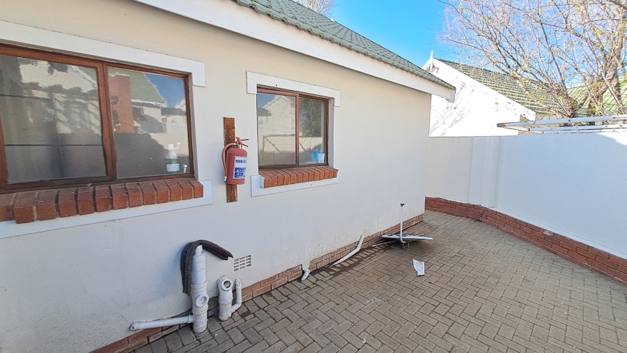 3 Bedroom Property for Sale in Hillside Free State